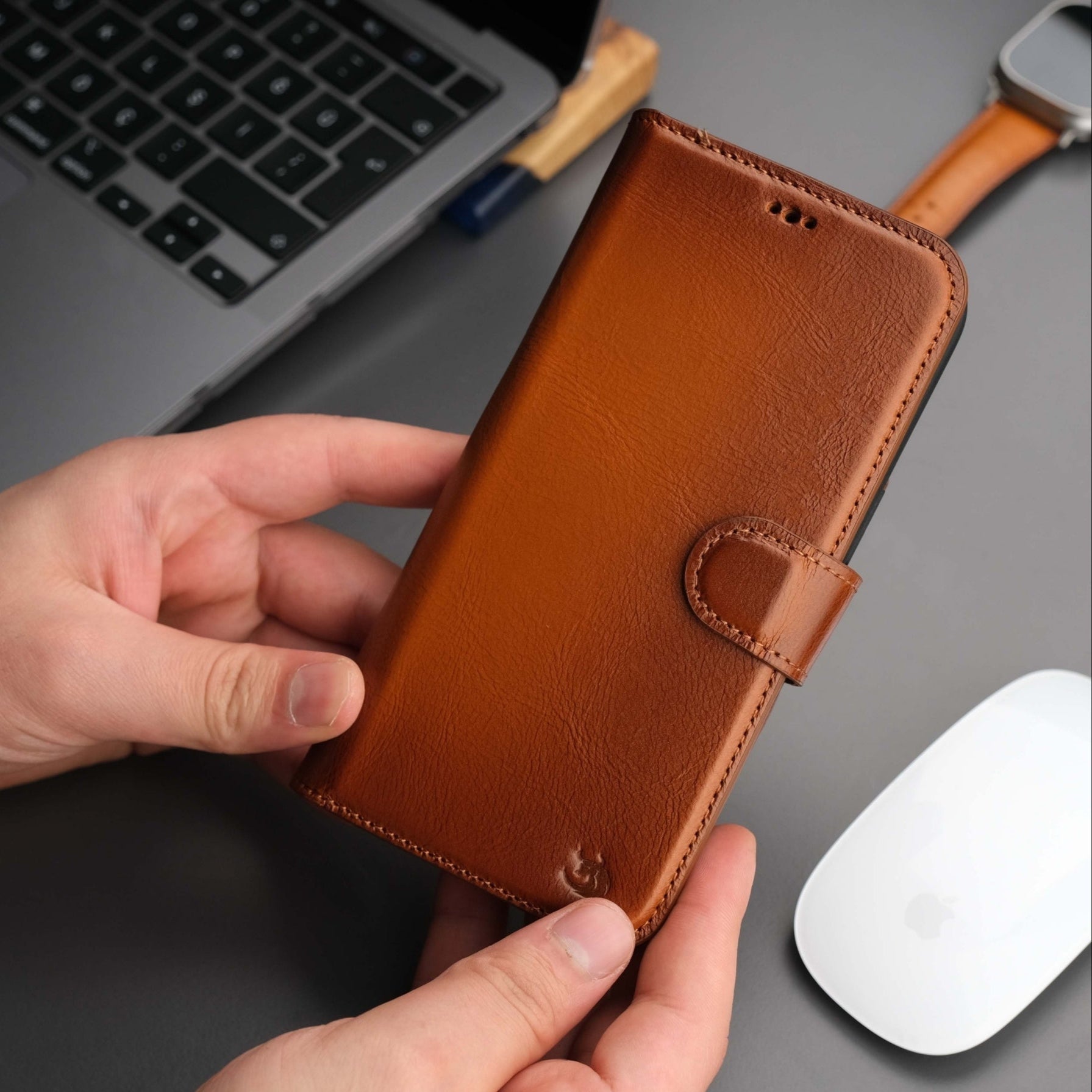 Casper iPhone 17 Pro Leather Wallet Case – MagSafe Compatible-1
