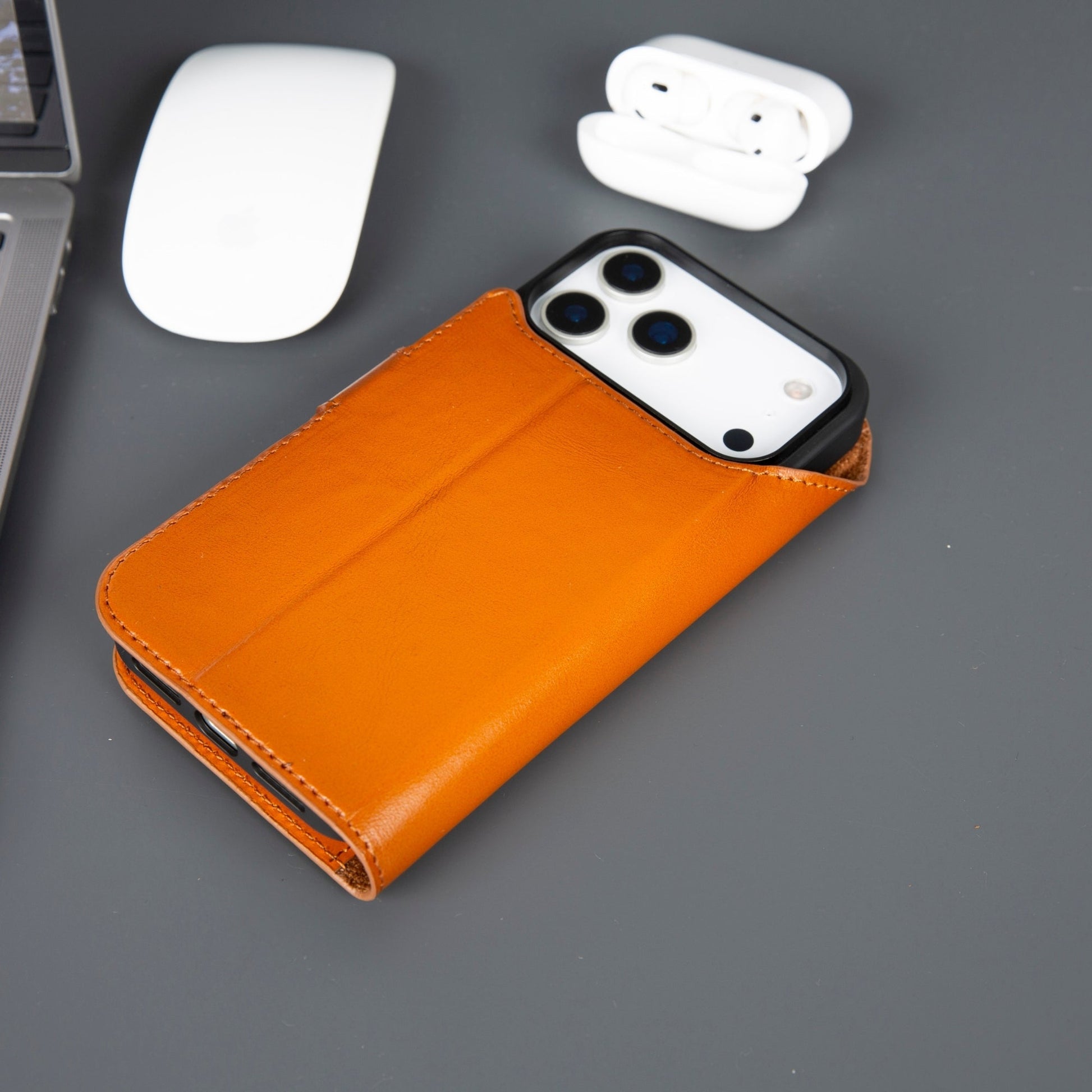 Casper iPhone 17 Pro Leather Wallet Case – MagSafe Compatible-1